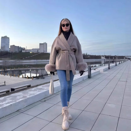 Collared solid-colored wool coat