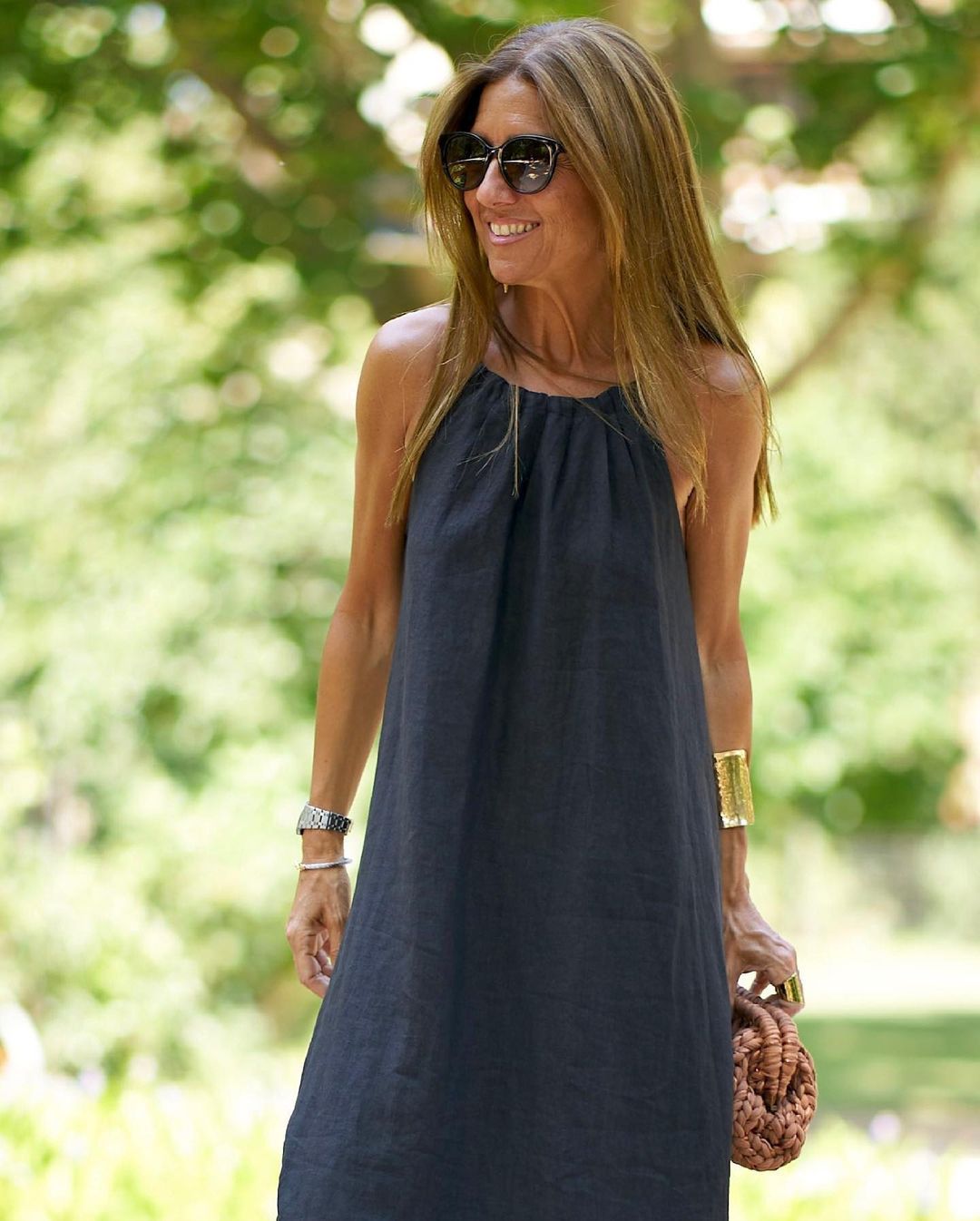 Collared, V-neck cotton and linen dress