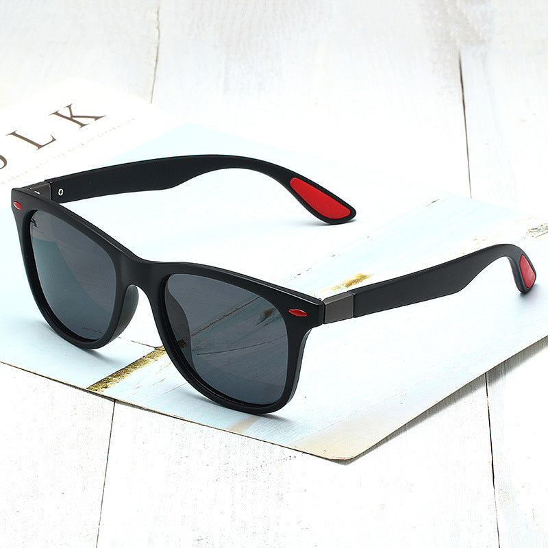 Color-changing Mirror Polarizer Advanced Sense