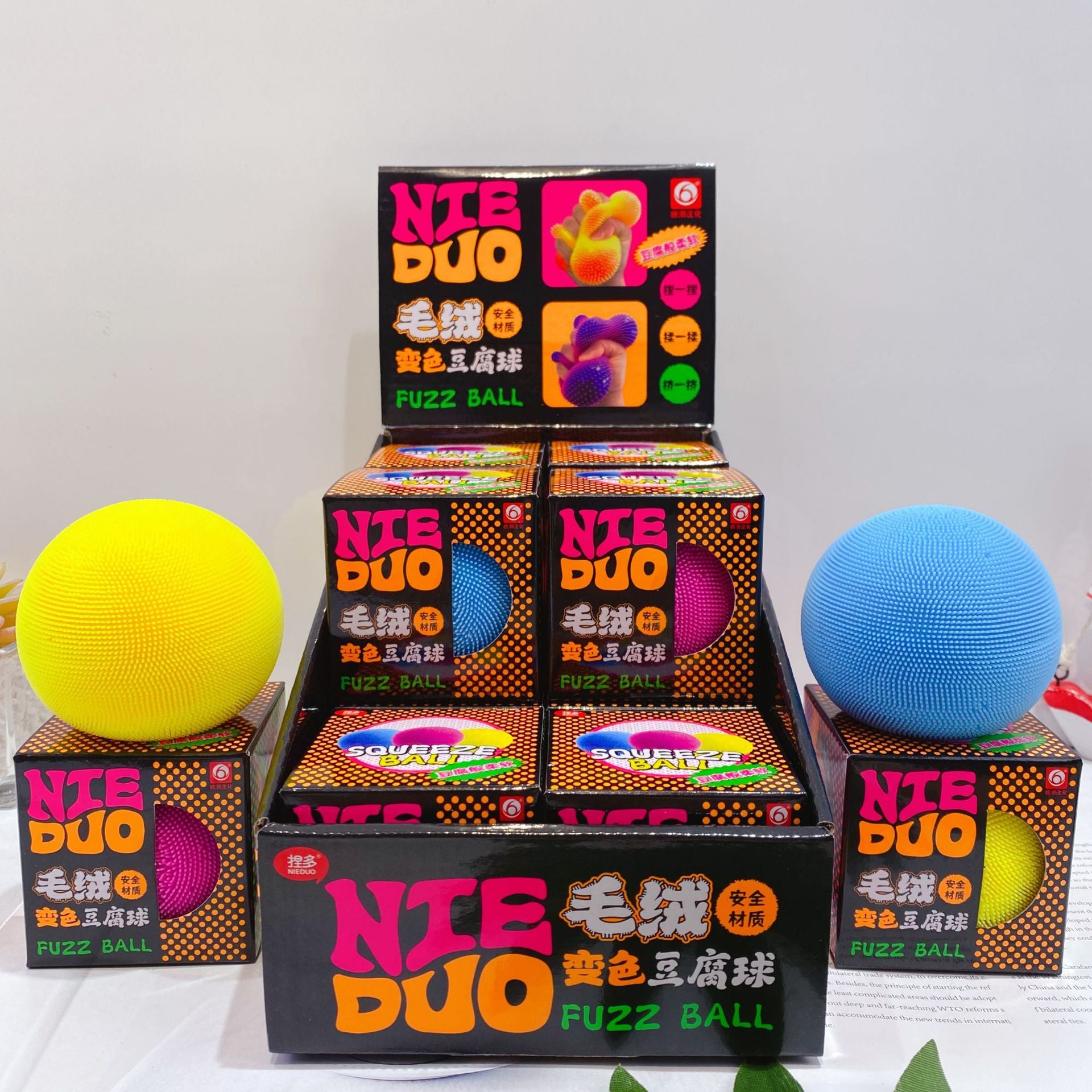 Color-Changing Squeeze Ball12pcs