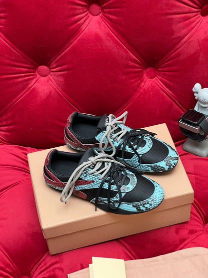 Color-matched Dezhun women's shoes