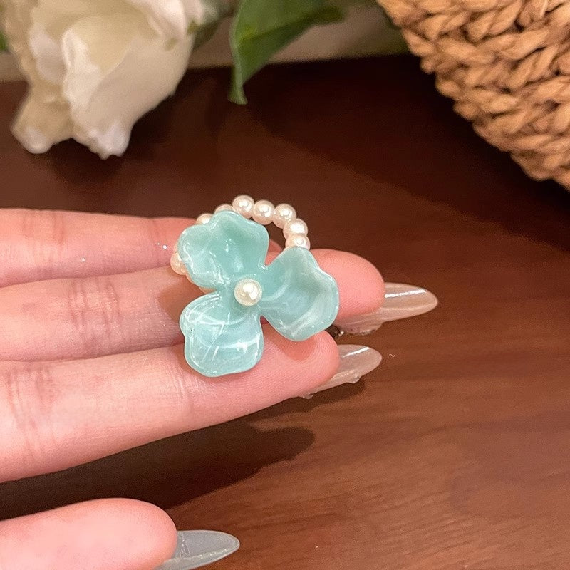 Colorful flower ring
