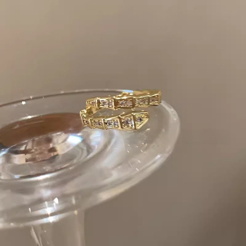 Colorful flower ring