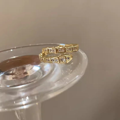Colorful flower ring