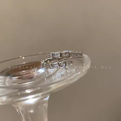 Colorful flower ring