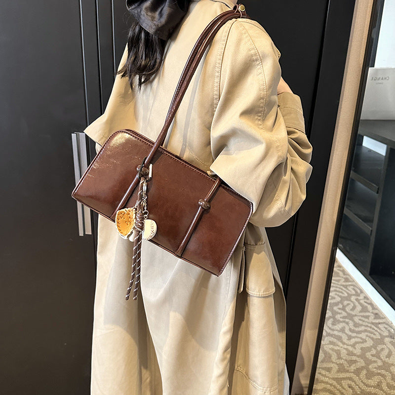 Commute single-shoulder bag