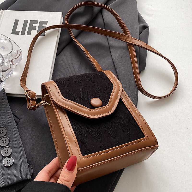 Commuting crossbody bag
