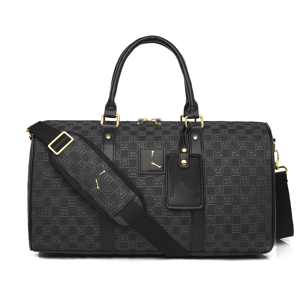 Compact and large-capacity travel bag
