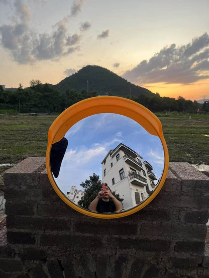 Concave-convex mirror