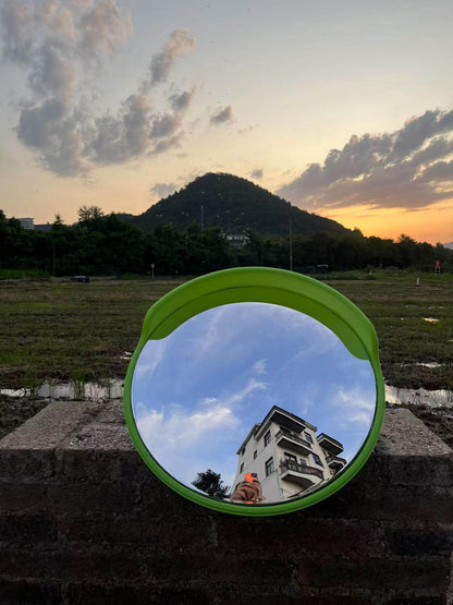 Concave-convex mirror