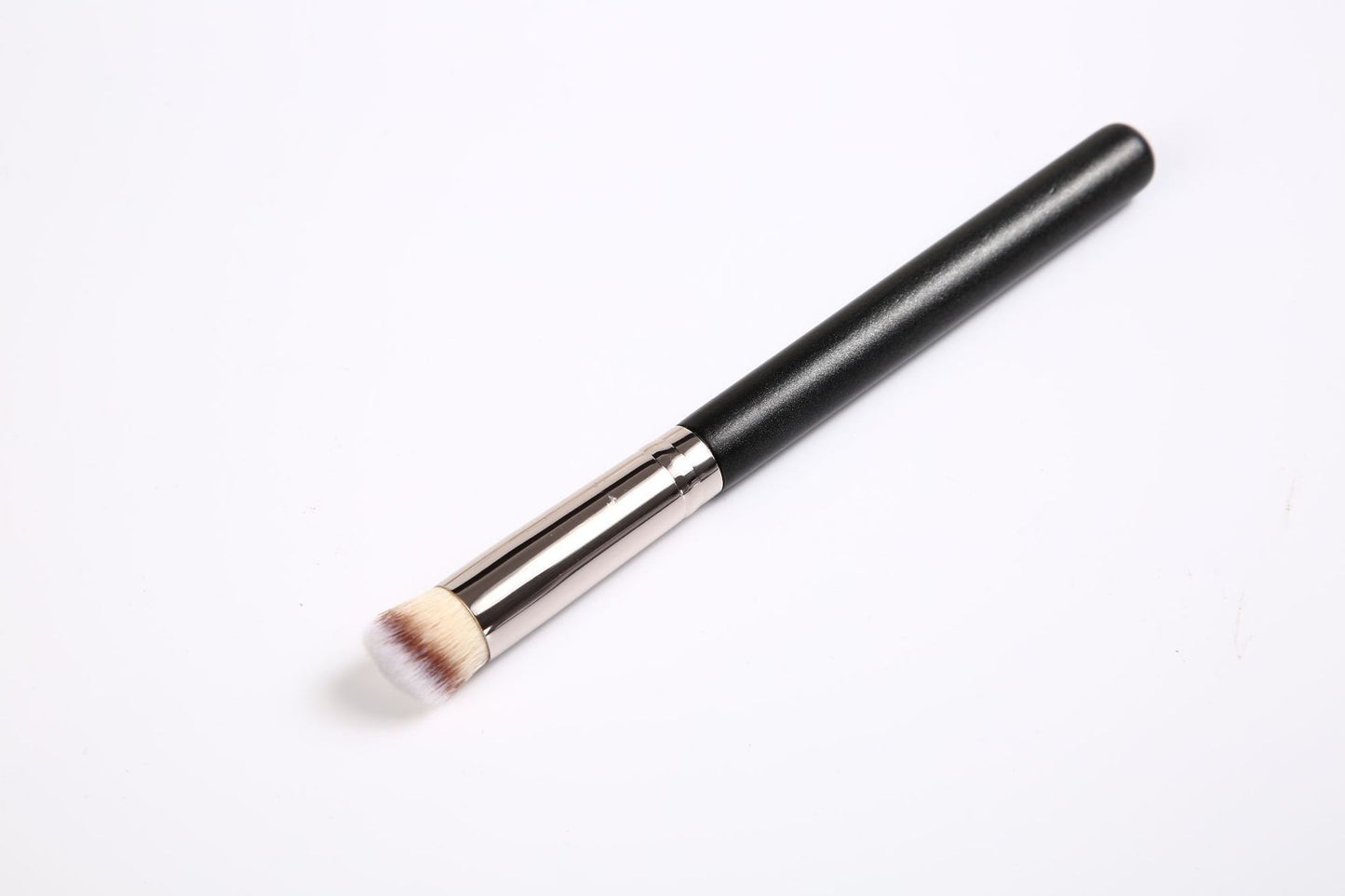 concealer brush