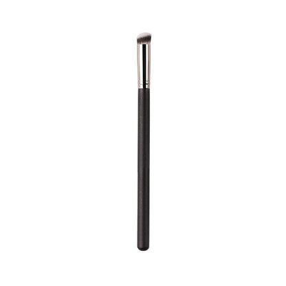 concealer brush