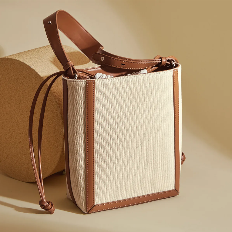 Contrasting-color large-capacity crossbody tote bag for women