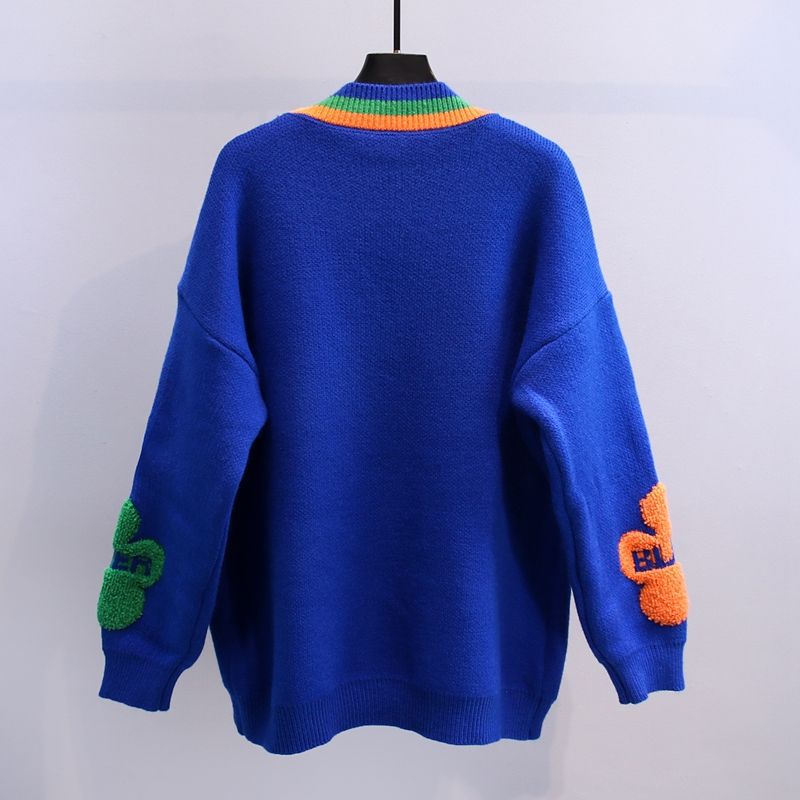 Contrasting-color small flower sweater coat