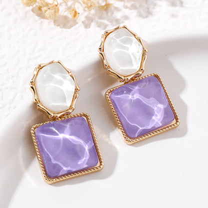 Contrasting color wave-pattern square earrings
