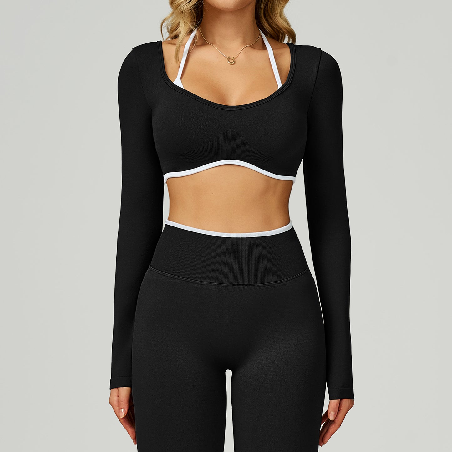 Contrasting-color yoga and fitness apparel