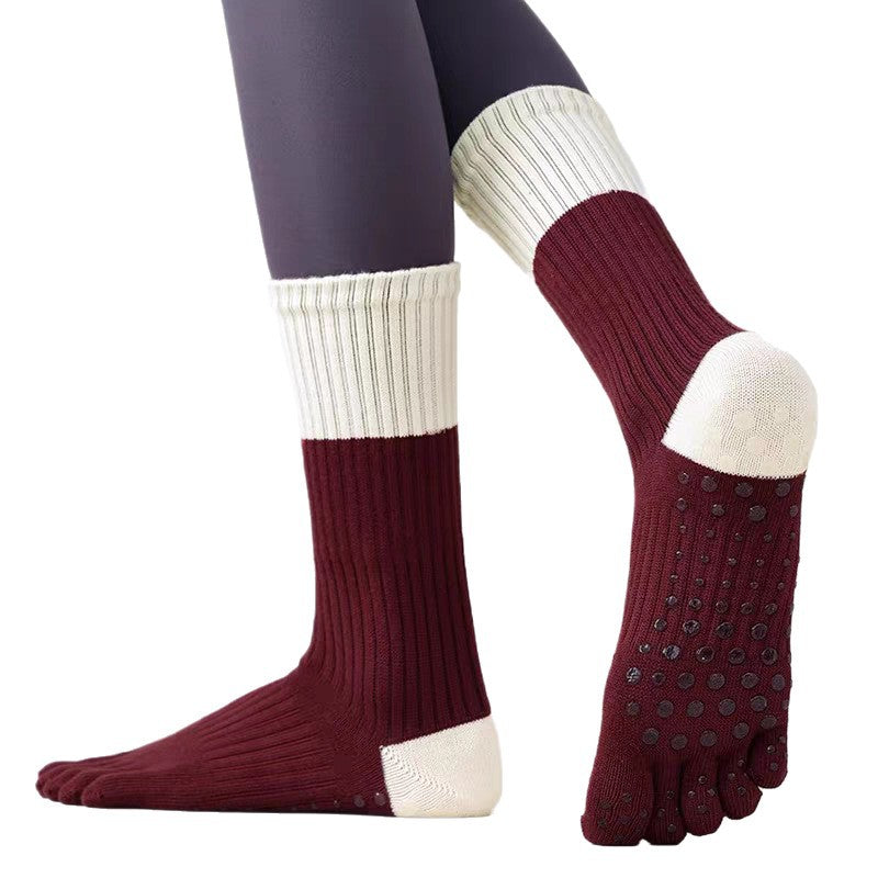 Contrasting color yoga socks