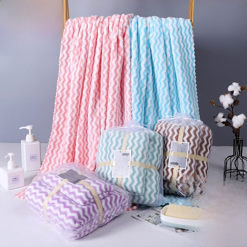 Coral Velvet Towel Is Soft and Absorbent