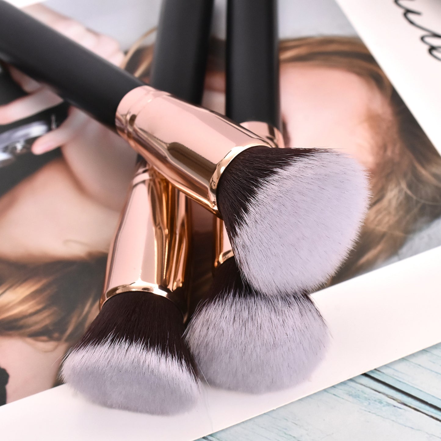 cosmetic applicator