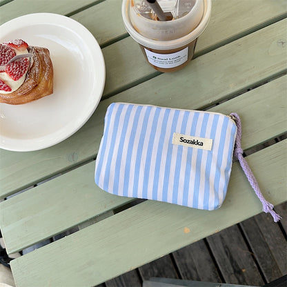 Cosmetic storage bag