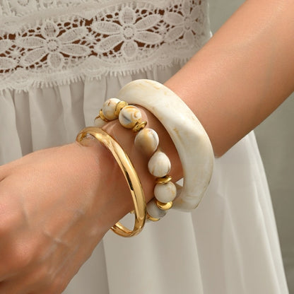 costume bracelet