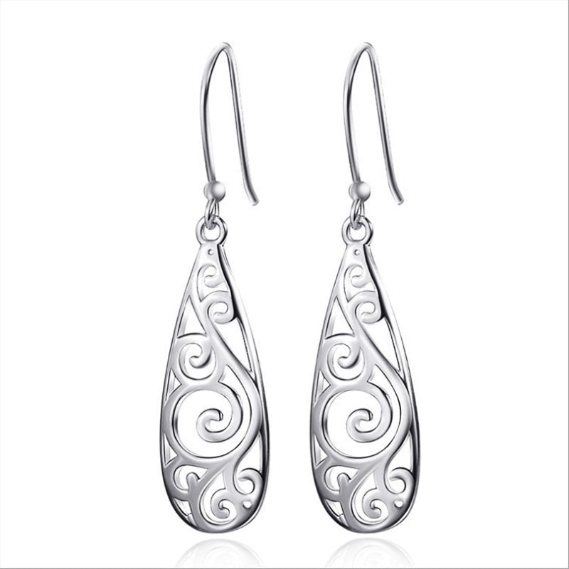 costume earrings