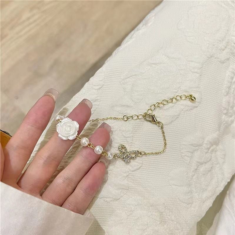 costume jewelry bracelet