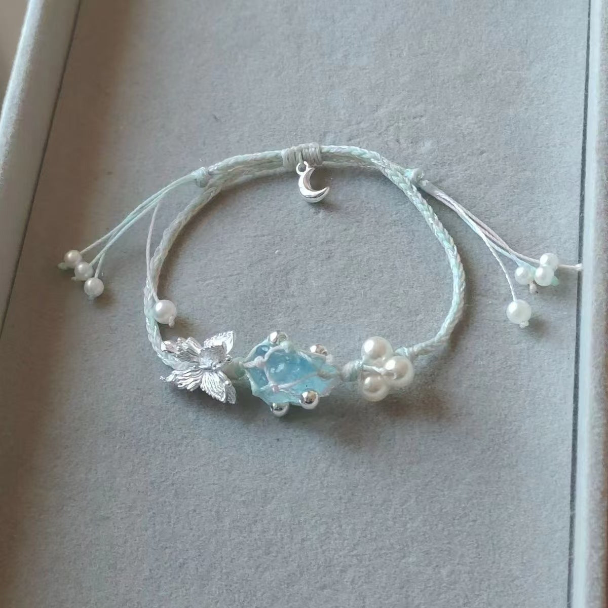 costume jewelry bracelet