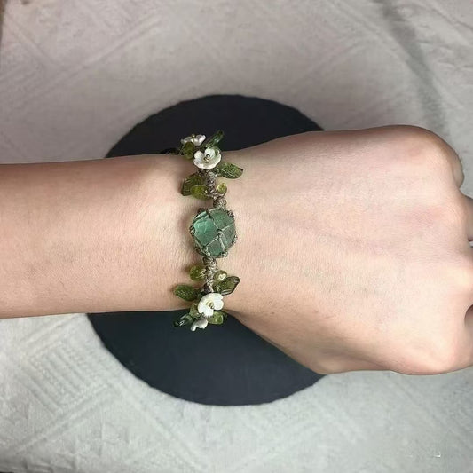 costume jewelry bracelet