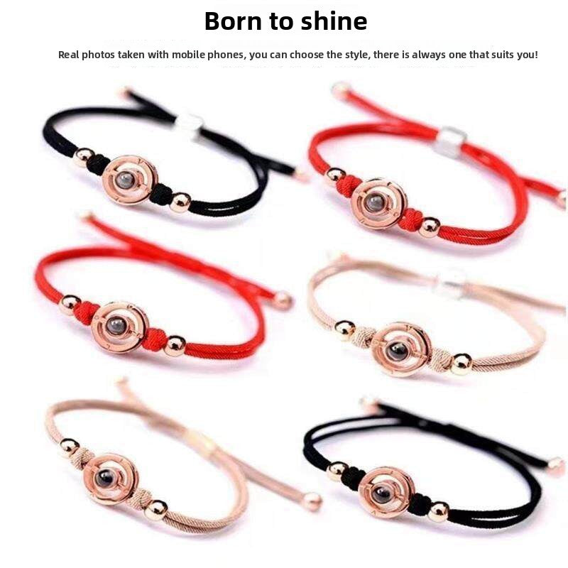Couple’s bracelet with vibration feedback