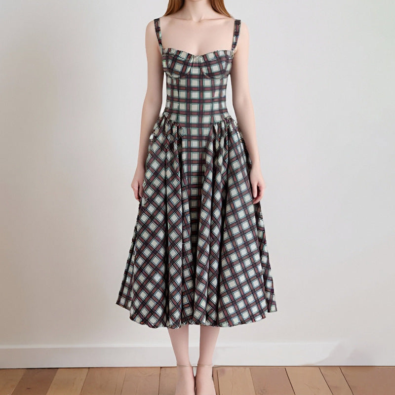 Court-style solid-color dress