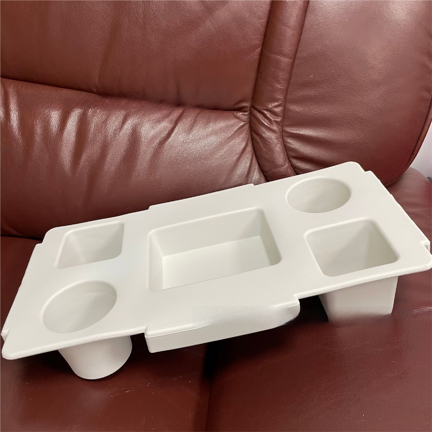 Covered beverage compartmentalized bag