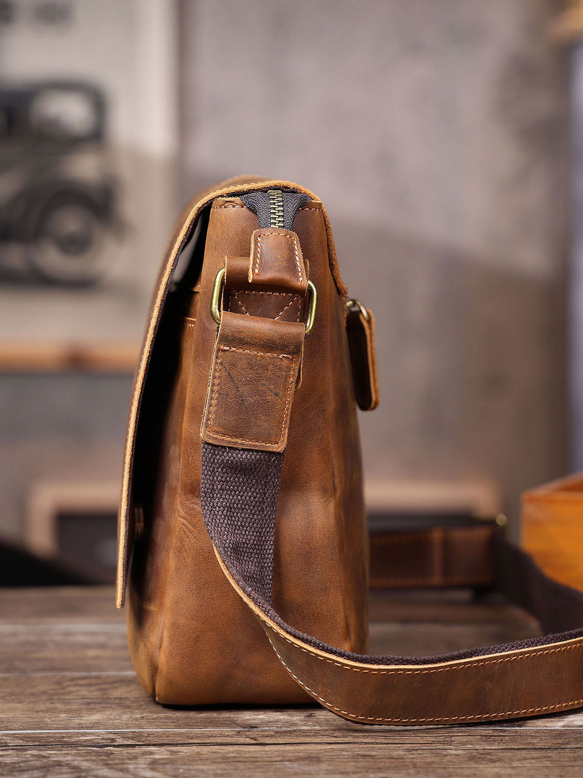 Crazy Horse leather men's single-shoulder bag