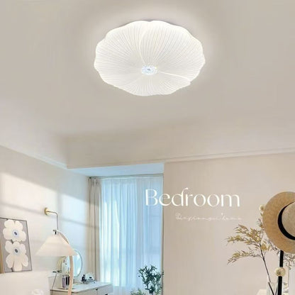 Cream-style ceiling lamp