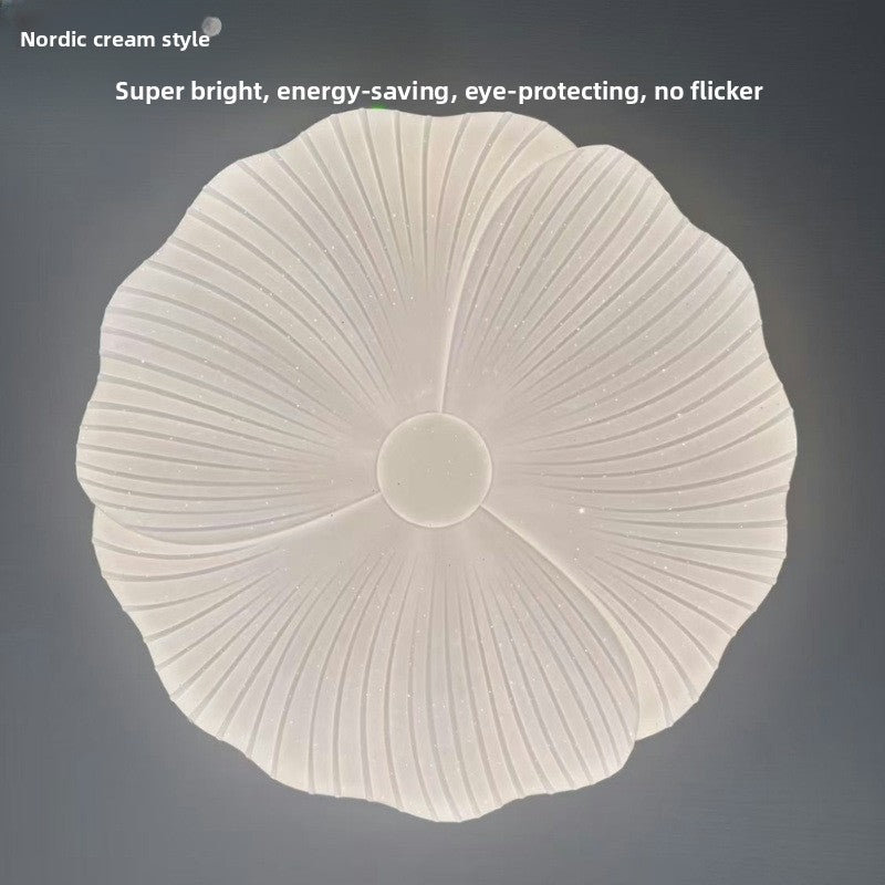 Cream-style ceiling lamp