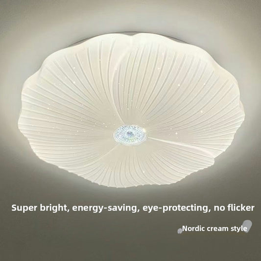 Cream-style ceiling lamp