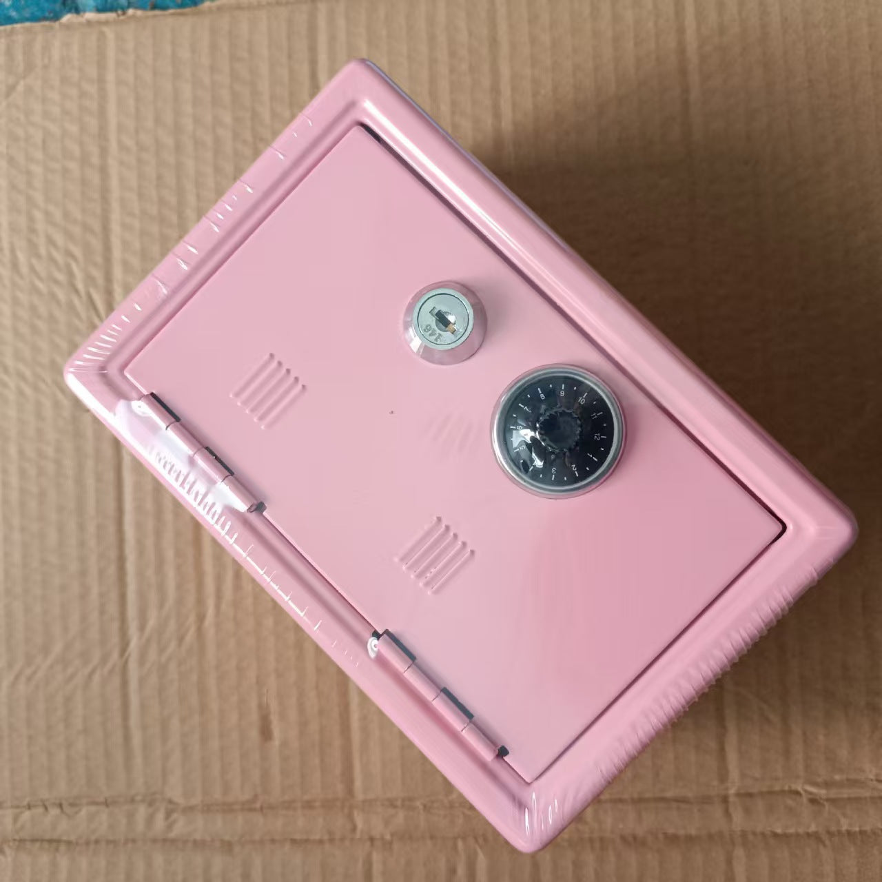 Creative children's piggy bank