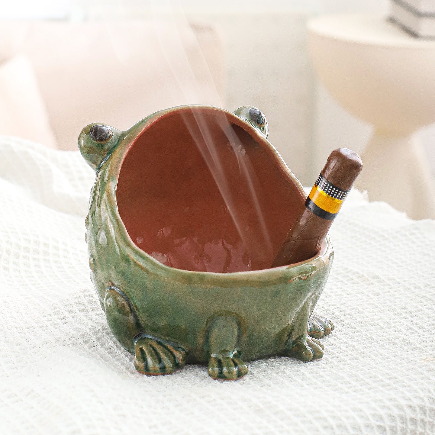 Creative Frog Design Ceramic Ashtray with Decorative Storage