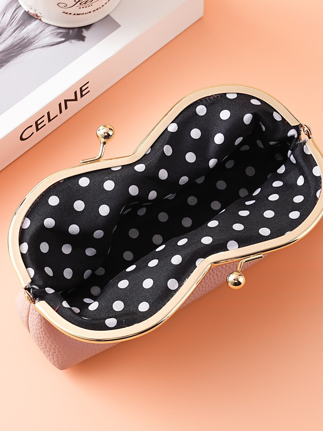 Creative Heart Shape Sunglasses Storage Case
