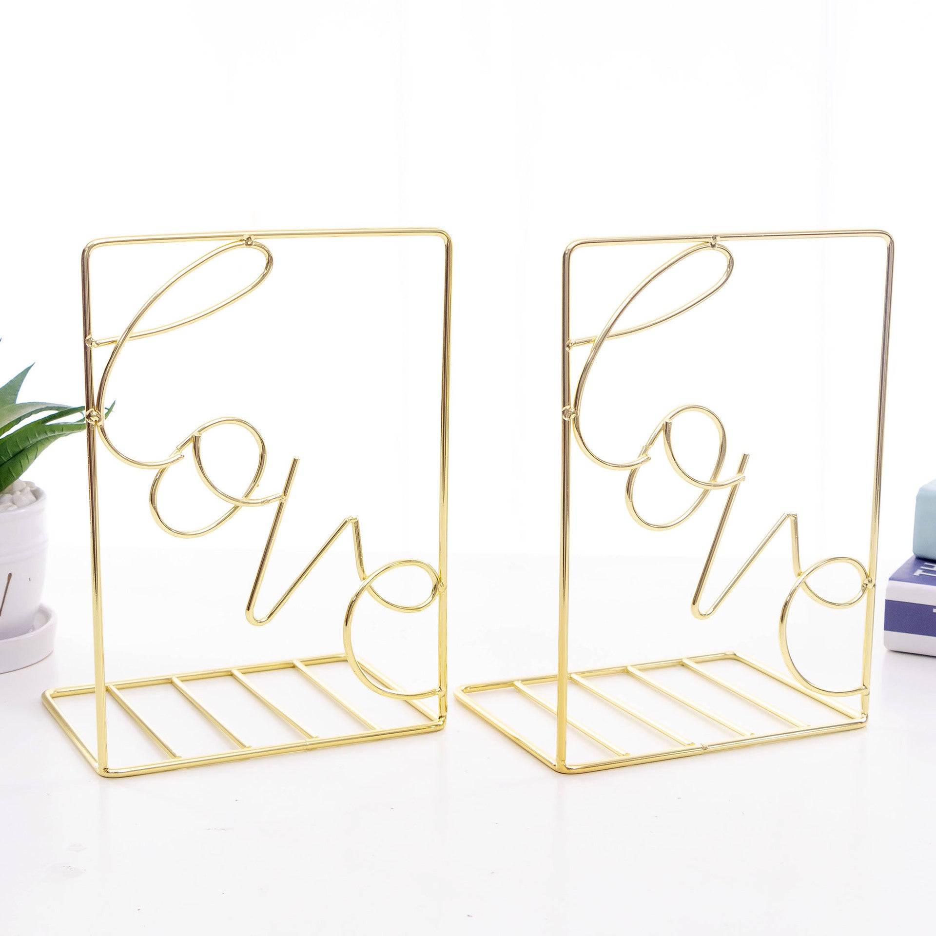 Creative Metal Bookend Desktop Organizer