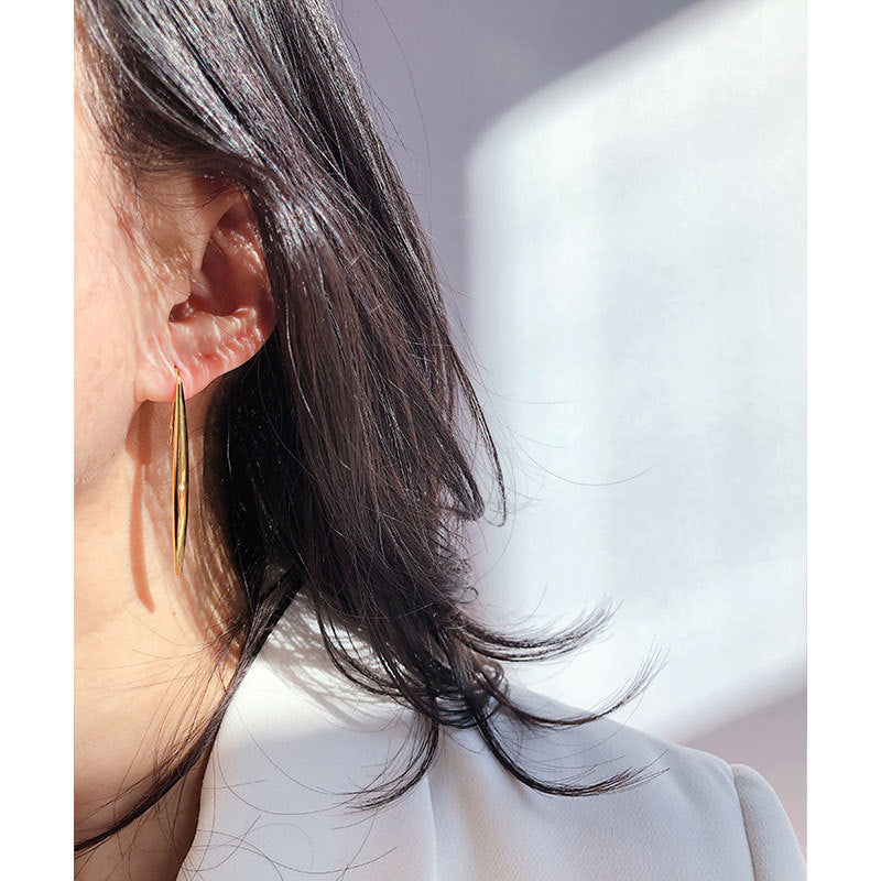 Crescent Moon Line Earrings
