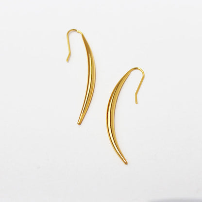 Crescent Moon Line Earrings