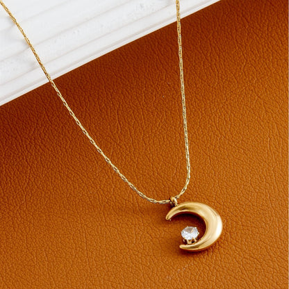 Crescent Moon Small Crescent Claw Diamond Moon necklace
