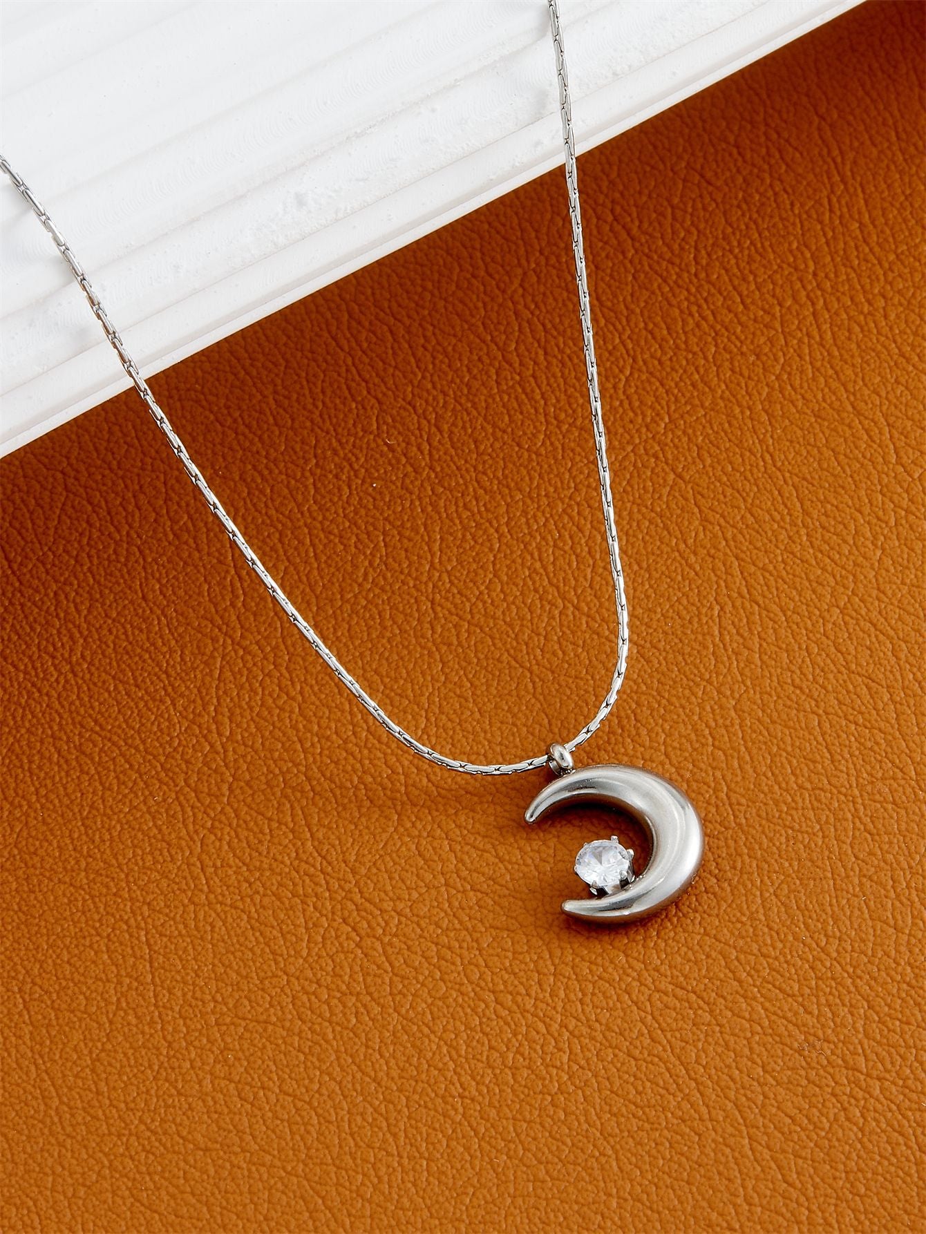 Crescent Moon Small Crescent Claw Diamond Moon necklace