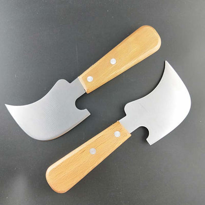 Crescent-shaped shovel blade