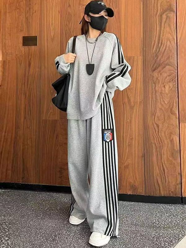 Crew-neck hoodie and wide-leg pants