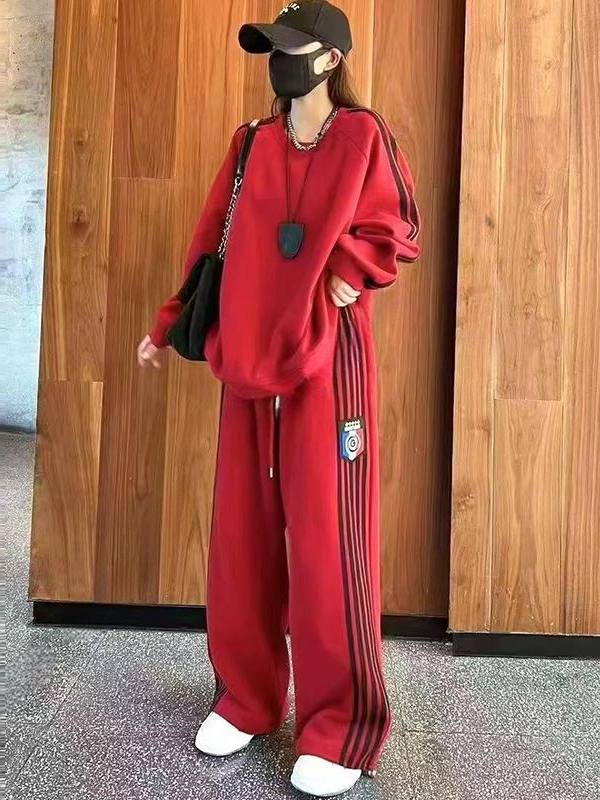 Crew-neck hoodie and wide-leg pants