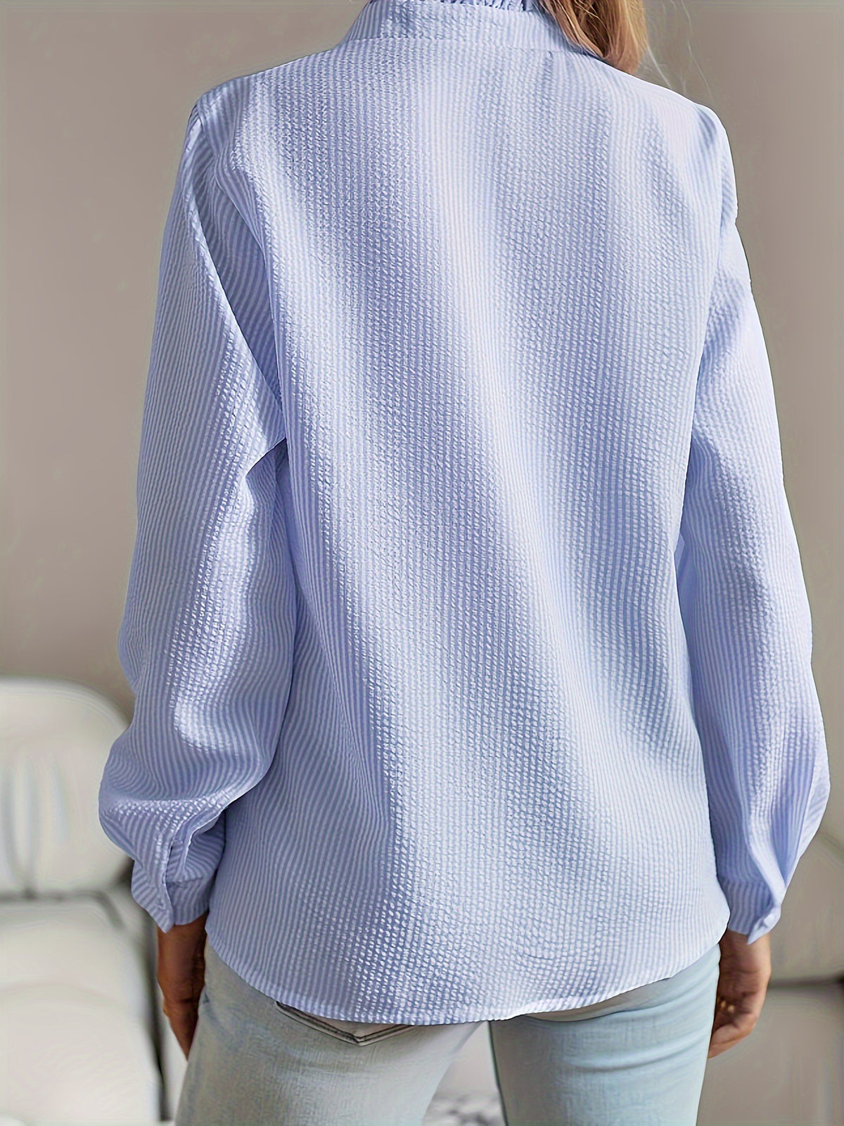 Crisket-Collar Cardigan