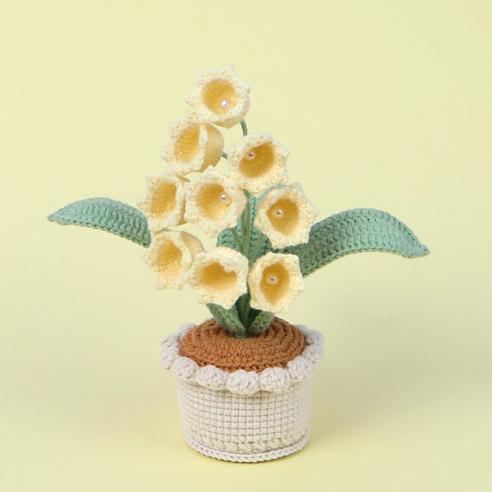Crocheted realistic potted plants
