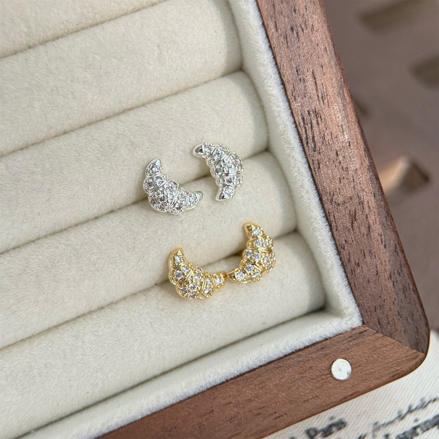 Croissant ear studs